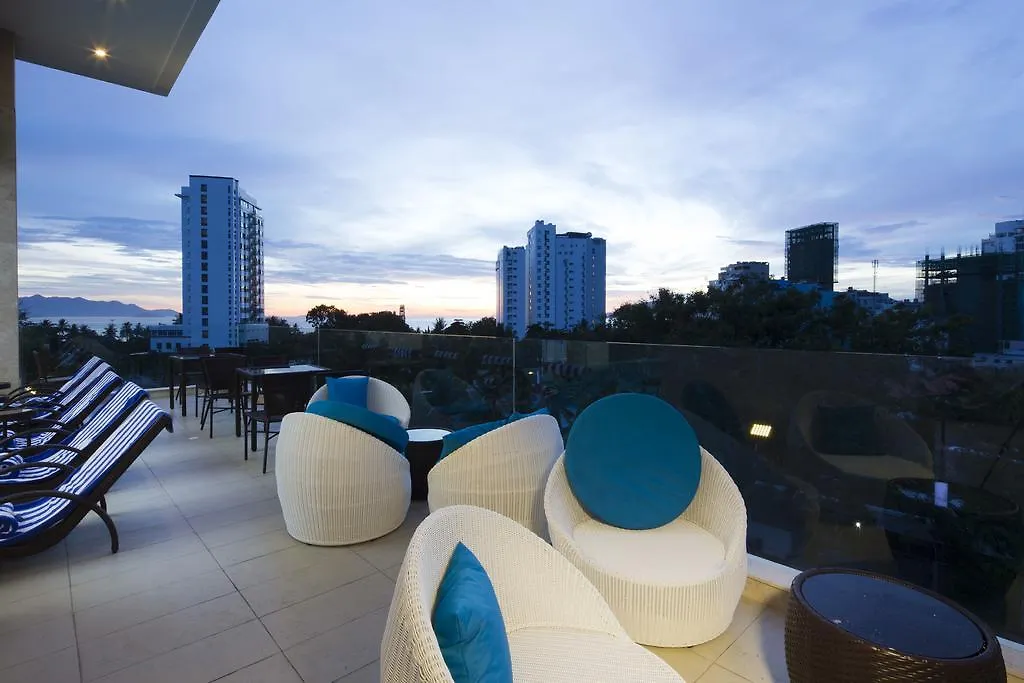Dendro Gold Hotel Nha Trang 4*,  Vietnam