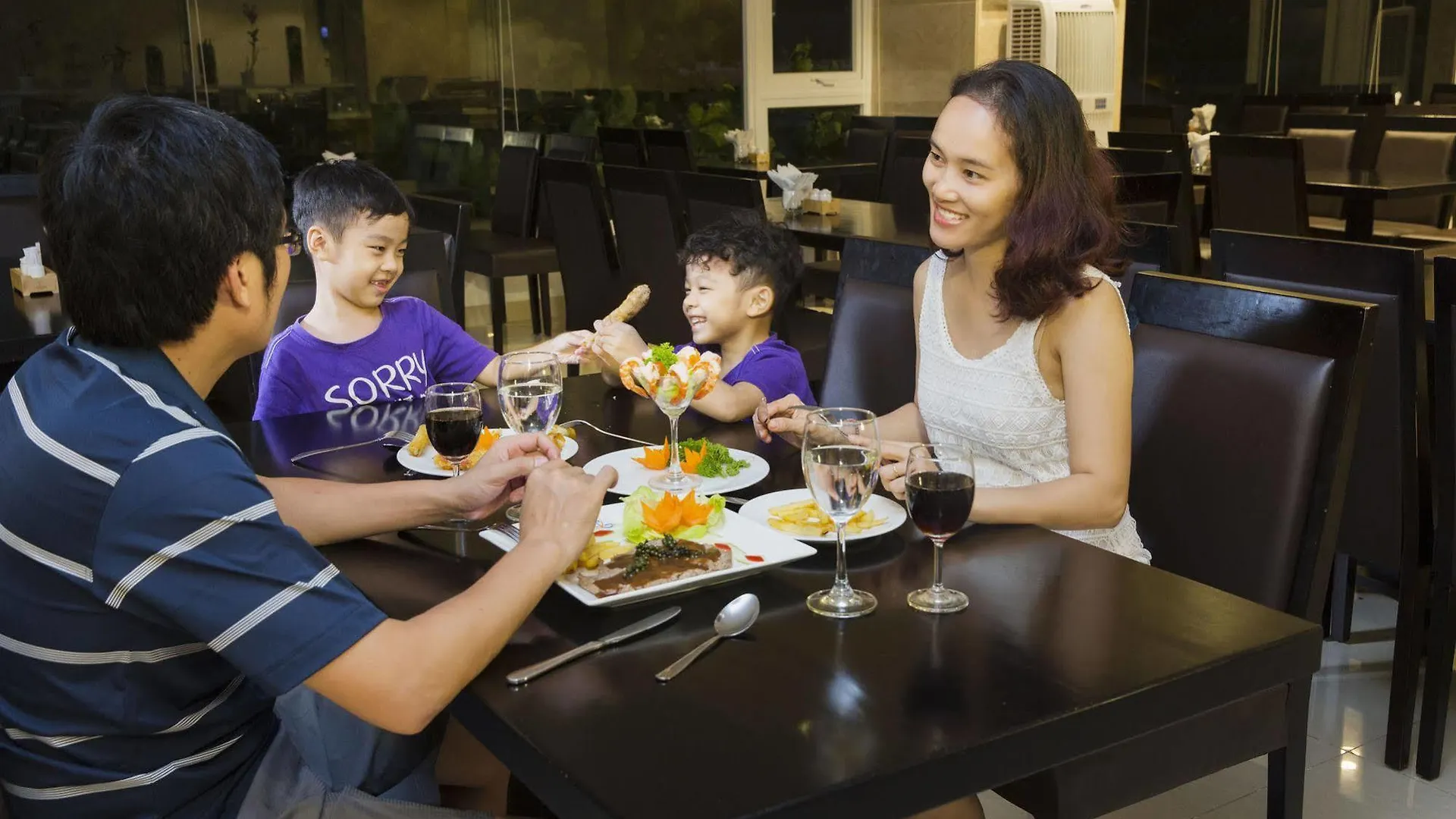 Dendro Gold Hotel Nha Trang